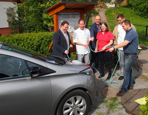 E-Tankstelle in Mülben eingeweiht